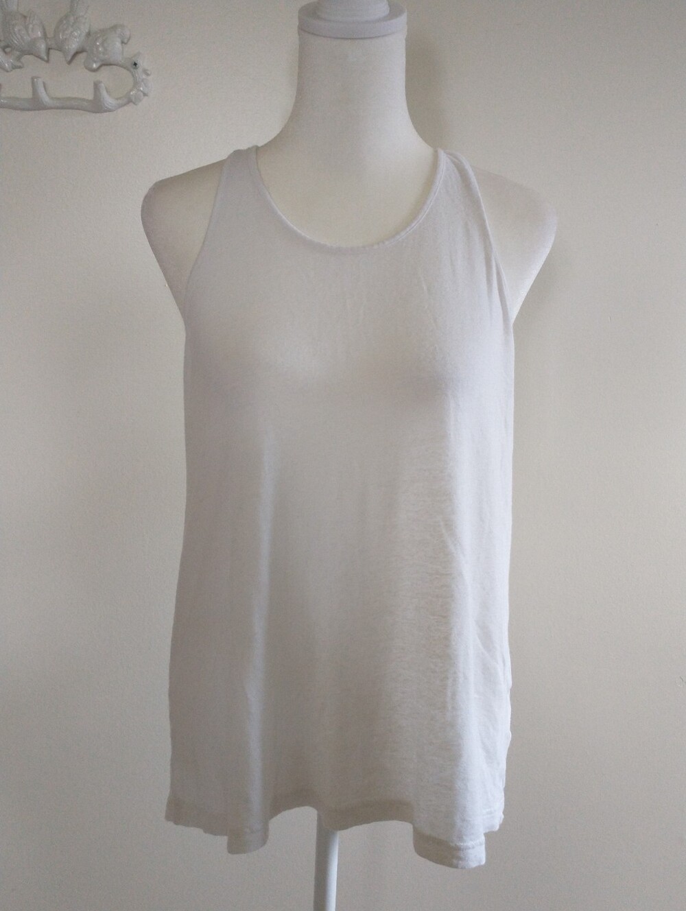 Club Monaco White Linen Blend  Racerback Tank Top S Coastal Preppy